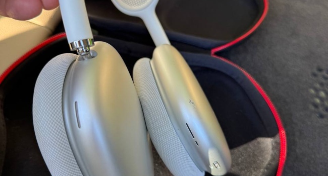 Продаю наушники AirPods Pro Max